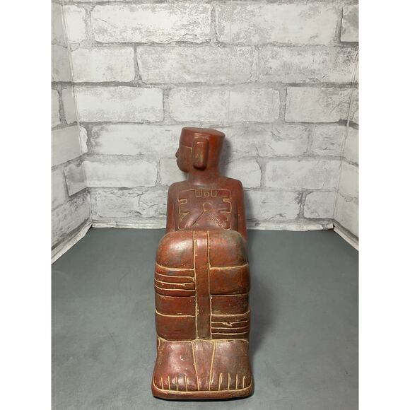 Vintage Aztec Figurine Pot Holder - Picture 3 of 3